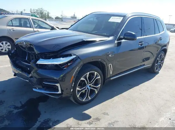 5UXTA6C09N9L49183 2022 BMW X5 - Image 2