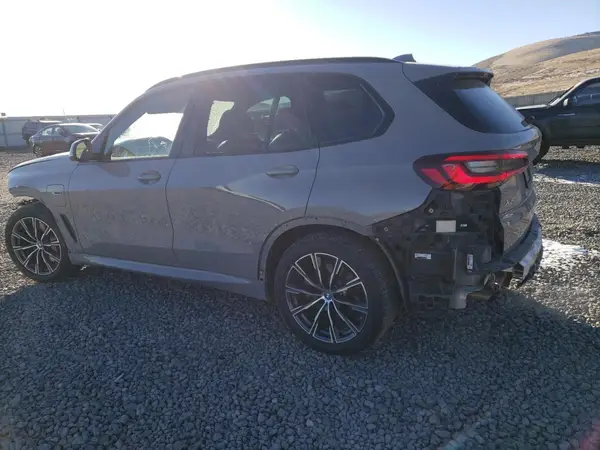 5UXTA6C09N9L99811 2022 BMW X5 - Image 2