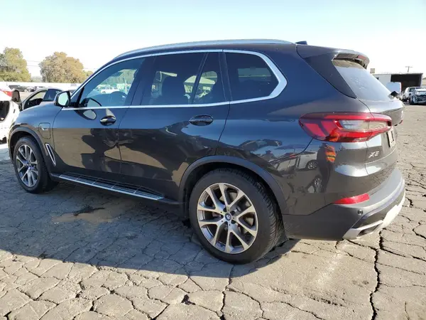 5UXTA6C09P9P55659 2023 BMW X5 - Image 2