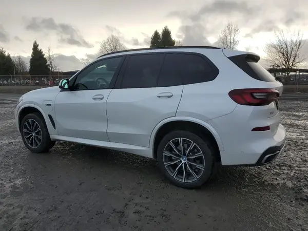 5UXTA6C0XN9L16712 2022 BMW X5 - Image 2