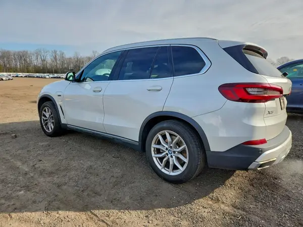 5UXTA6C0XN9L29461 2022 BMW X5 - Image 2