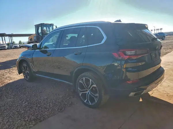 5UXTA6C0XN9L46177 2022 BMW X5 - Image 2