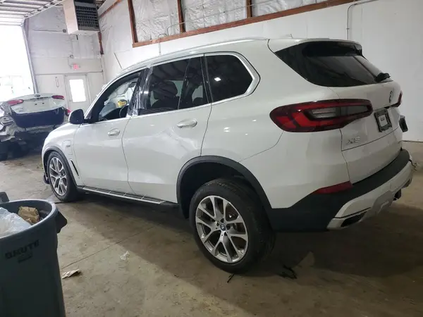 5UXTA6C0XN9L97579 2022 BMW X5 - Image 2