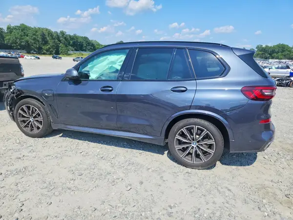 5UXTA6C0XN9M02621 2022 BMW X5 - Image 2