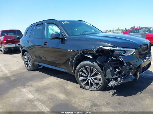 5UXTA6C0XP9N92519 2023 BMW X5 - Image 1