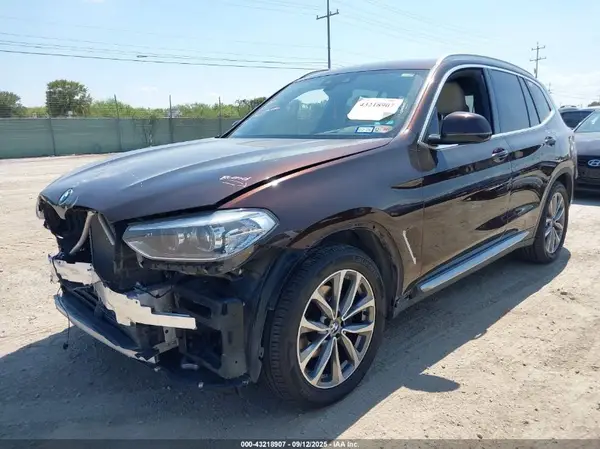 5UXTR7C50KLA48359 2019 BMW X3 - Image 2