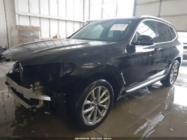 5UXTR7C50KLE88257 2019 BMW X3 - Image 2