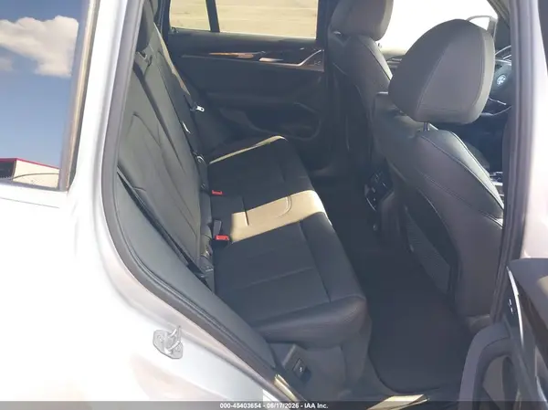 5UXTR7C50KLE88629 2019 BMW X3 - Image 8
