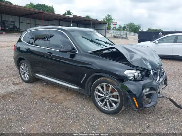 5UXTR7C50KLE93846 2019 BMW X3 - Image 1