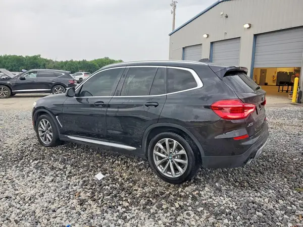 5UXTR7C50KLE94916 2019 BMW X3 - Image 2