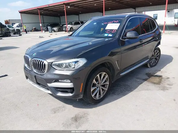 5UXTR7C50KLE96889 2019 BMW X3 - Image 2