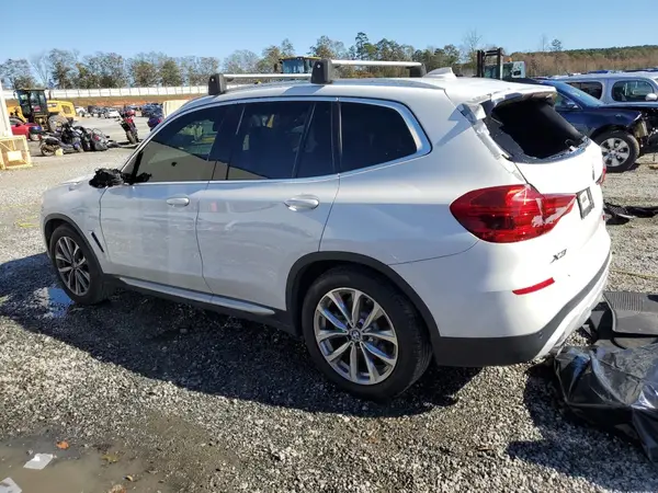 5UXTR7C50KLF26683 2019 BMW X3 - Image 2