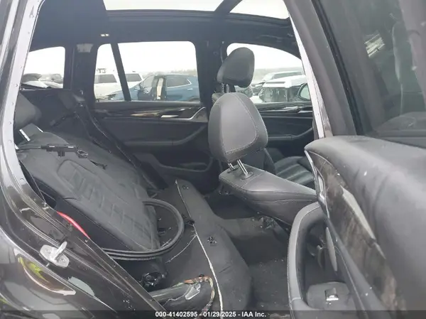 5UXTR7C50KLF29583 2019 BMW X3 - Image 8