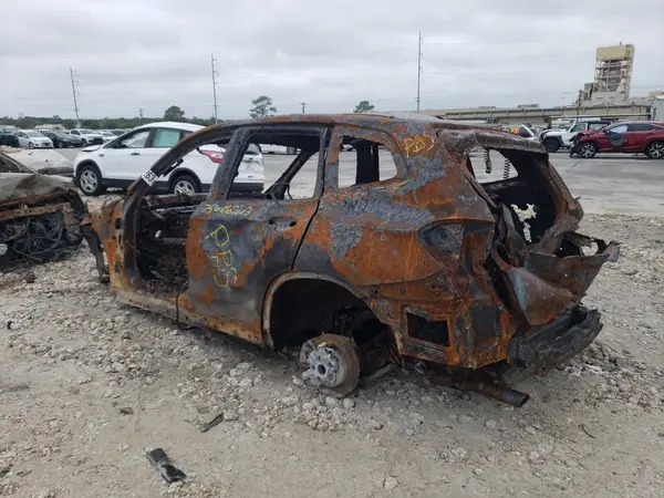 5UXTR7C50KLF30314 2019 BMW X3 - Image 2