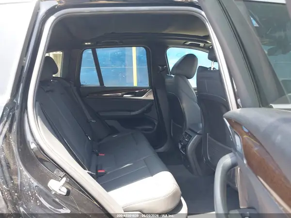 5UXTR7C50KLF31673 2019 BMW X3 - Image 8