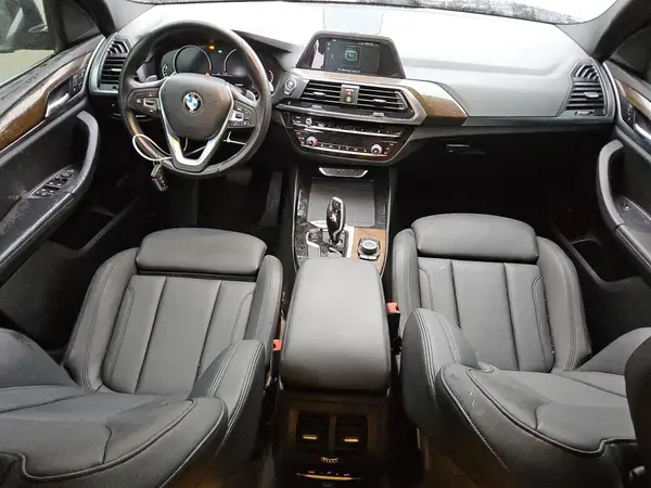 5UXTR7C50KLF32483 2019 BMW X3 - Image 8