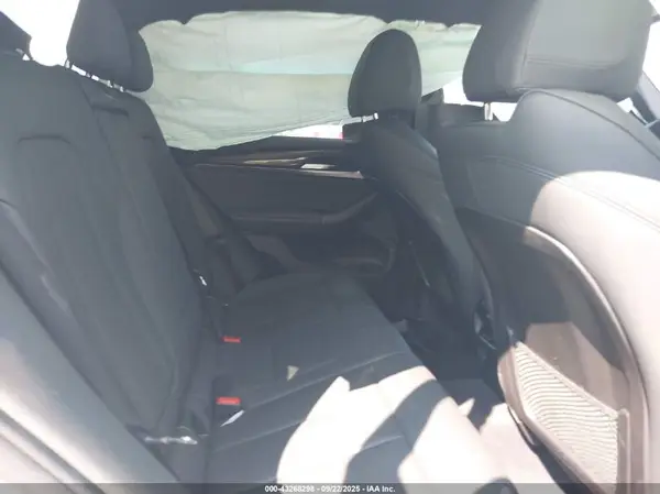 5UXTR7C50KLF34122 2019 BMW X3 - Image 8