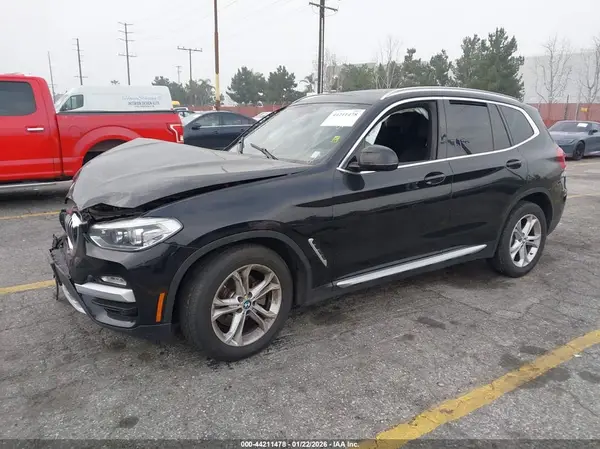 5UXTR7C50KLF34346 2019 BMW X3 - Image 2