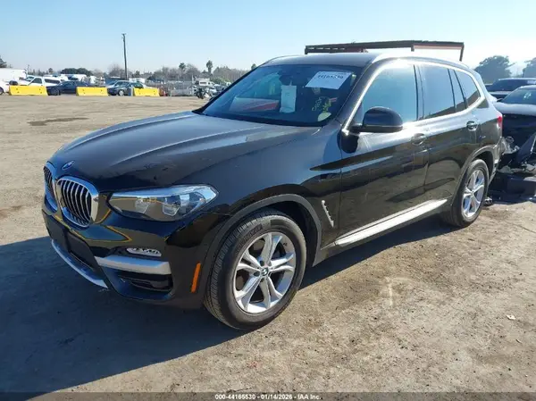 5UXTR7C50KLF37585 2019 BMW X3 - Image 2