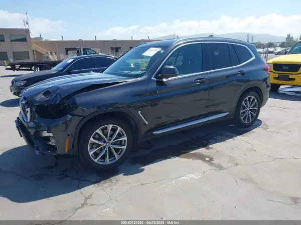5UXTR7C50KLF37747 2019 BMW X3 - Image 2
