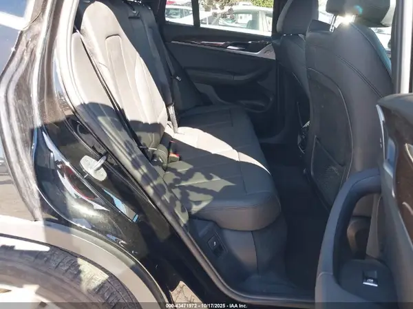 5UXTR7C50KLR39894 2019 BMW X3 - Image 8