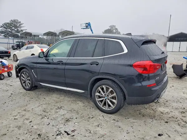 5UXTR7C50KLR45887 2019 BMW X3 - Image 2