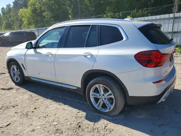 5UXTR7C50KLR49180 2019 BMW X3 - Image 2