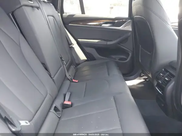5UXTR7C50KLR49700 2019 BMW X3 - Image 8