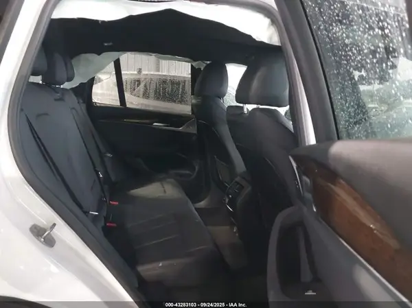 5UXTR7C50KLR51902 2019 BMW X3 - Image 8
