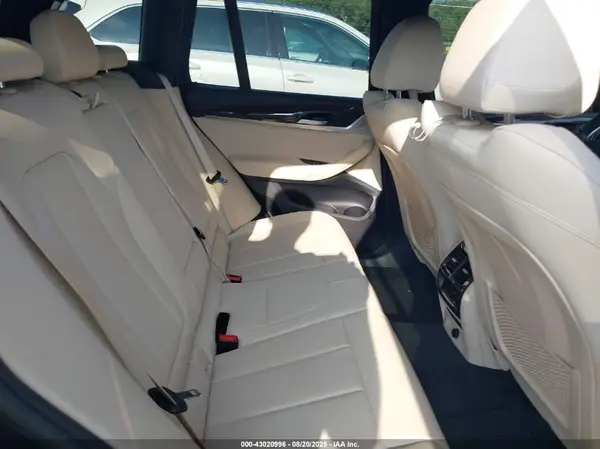 5UXTR7C50KLR53357 2019 BMW X3 - Image 8