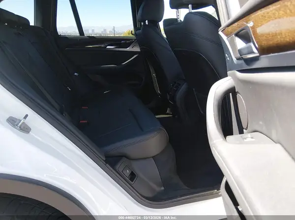 5UXTR7C50KLR53522 2019 BMW X3 - Image 8