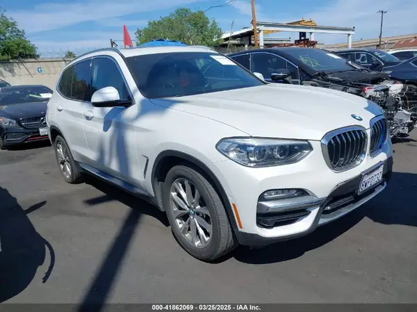 5UXTR7C50KLR53777 2019 BMW X3 - Image 1