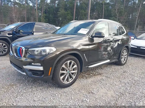 5UXTR7C51KLE88462 2019 BMW X3 - Image 2