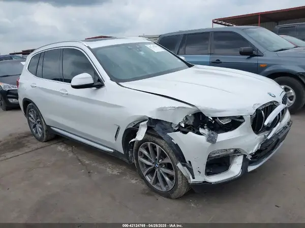 5UXTR7C51KLE97856 2019 BMW X3 - Image 1
