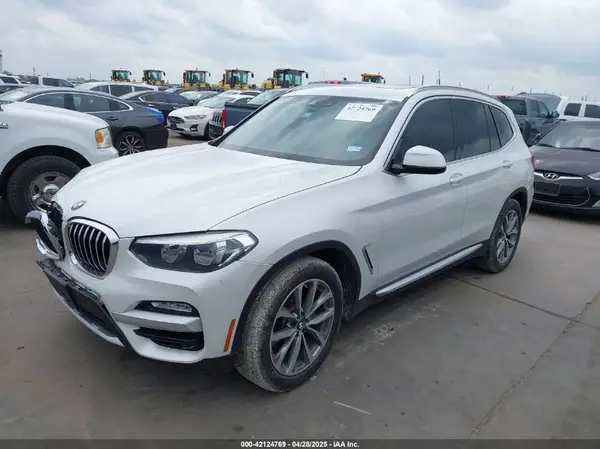 5UXTR7C51KLE97856 2019 BMW X3 - Image 2