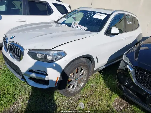 5UXTR7C51KLF23789 2019 BMW X3 - Image 2