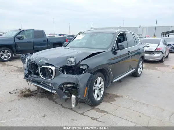 5UXTR7C51KLF31147 2019 BMW X3 - Image 2
