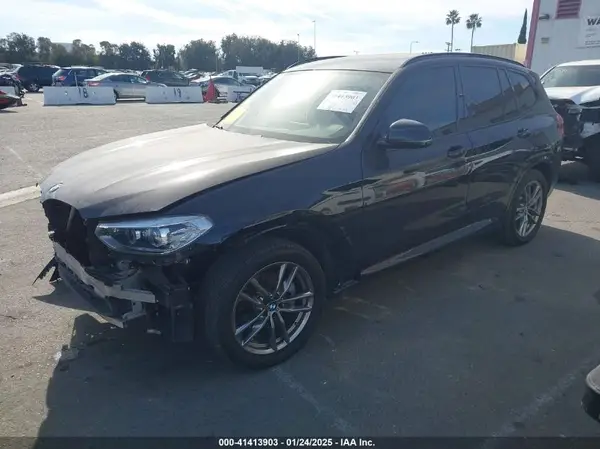 5UXTR7C51KLF32279 2019 BMW X3 - Image 2