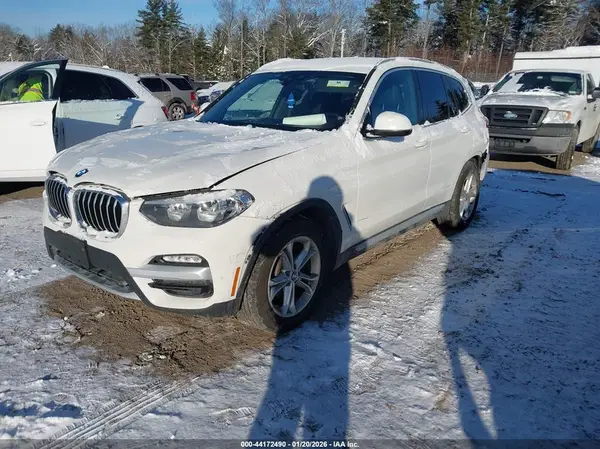5UXTR7C51KLF32816 2019 BMW X3 - Image 2
