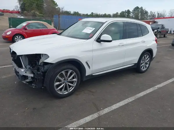 5UXTR7C51KLF33190 2019 BMW X3 - Image 2