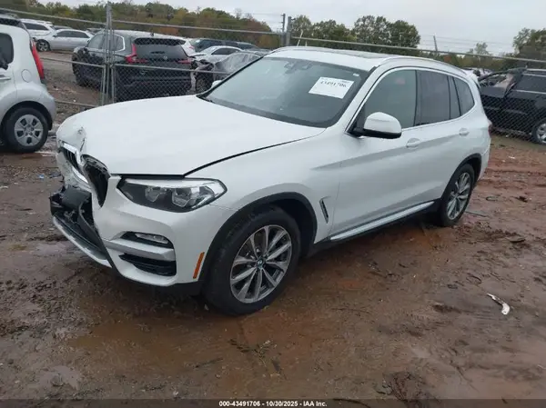 5UXTR7C51KLF35120 2019 BMW X3 - Image 2