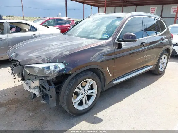 5UXTR7C51KLF37157 2019 BMW X3 - Image 2