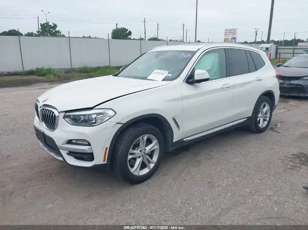 5UXTR7C51KLR43954 2019 BMW X3 - Image 2