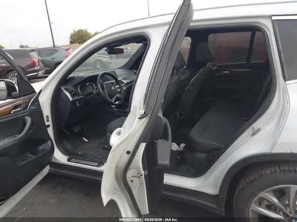 5UXTR7C51KLR46644 2019 BMW X3 - Image 8