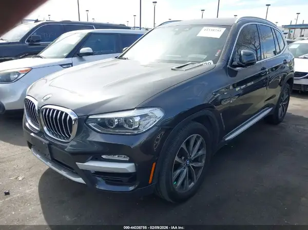 5UXTR7C51KLR46790 2019 BMW X3 - Image 2