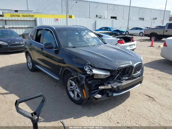 5UXTR7C51KLR47213 2019 BMW X3 - Image 1