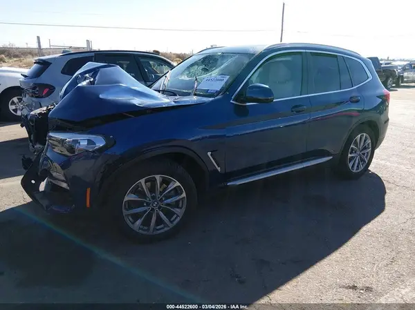 5UXTR7C51KLR49219 2019 BMW X3 - Image 2