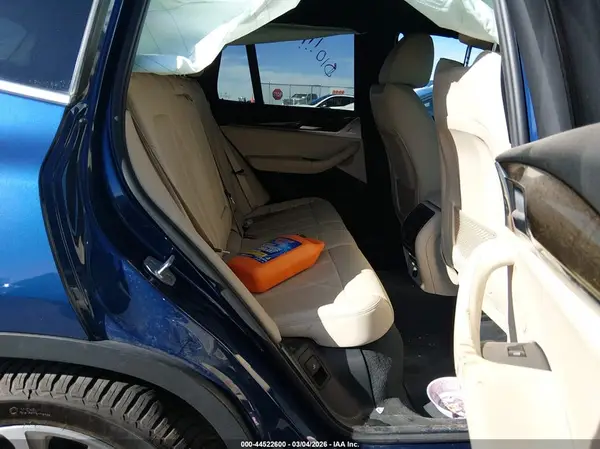 5UXTR7C51KLR49219 2019 BMW X3 - Image 8