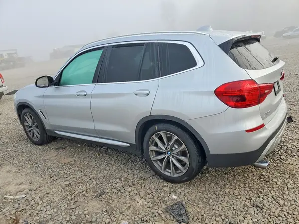 5UXTR7C51KLR52511 2019 BMW X3 - Image 2