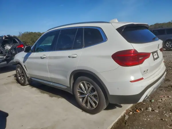 5UXTR7C52KLE88423 2019 BMW X3 - Image 2